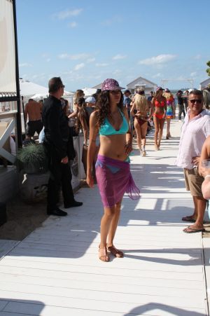 EVENTS_SWIMWEAR_LISE_CHARMEL_MONROE_12